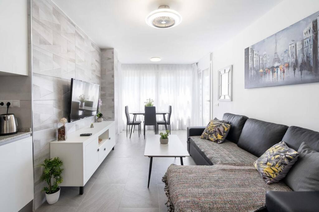 Apartment Primera Linea Playa 2 Puerto Marina Edificio Diana 1 *
